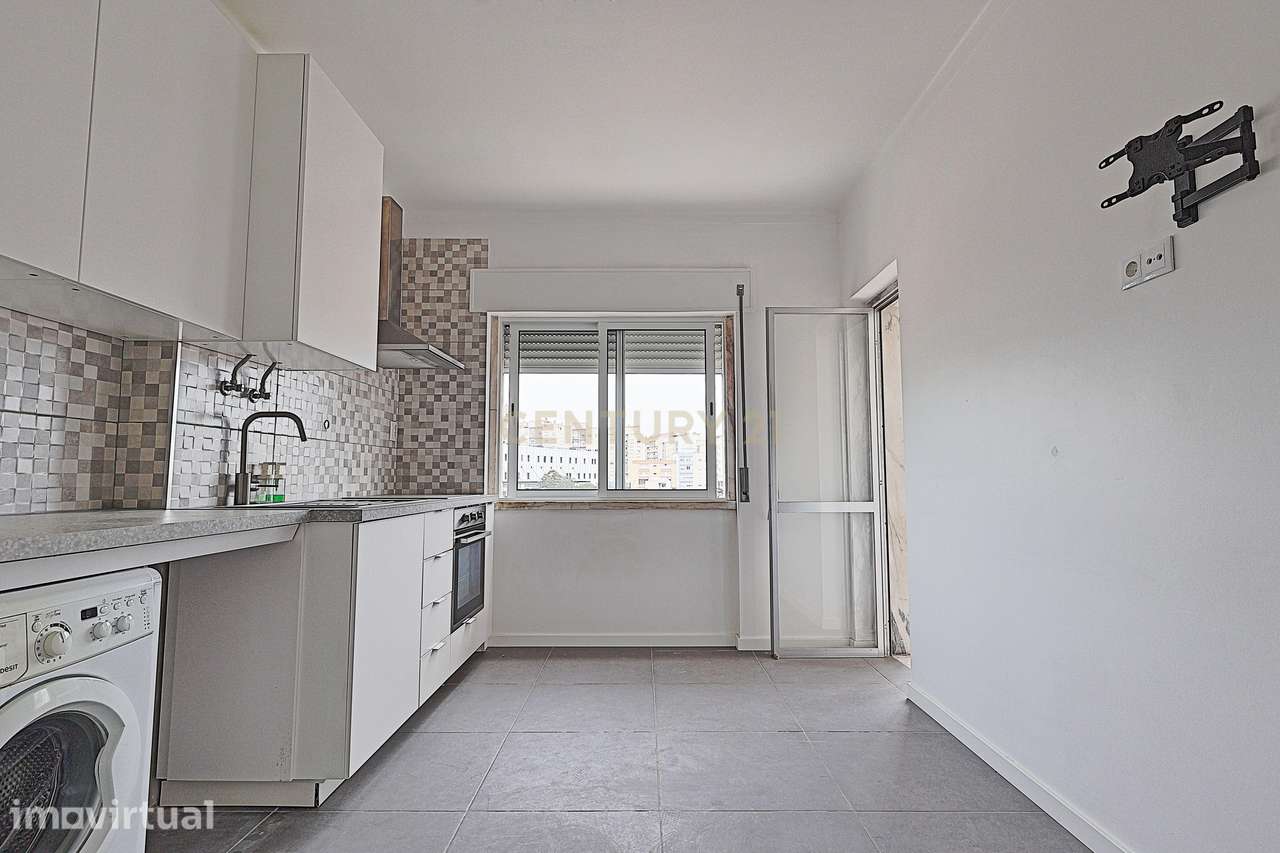 T2 Remodelado com Elevador | 86 m² | Aranguês – Setúbal - Grande imagem: 4/24