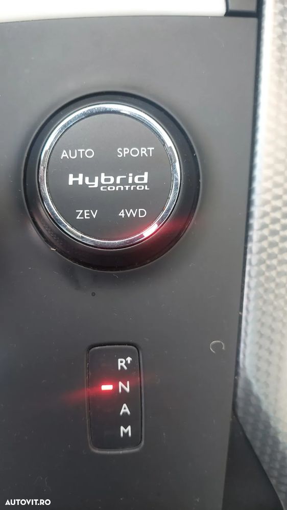 Citroën DS5 Hybrid4 EGS6 Business - 19