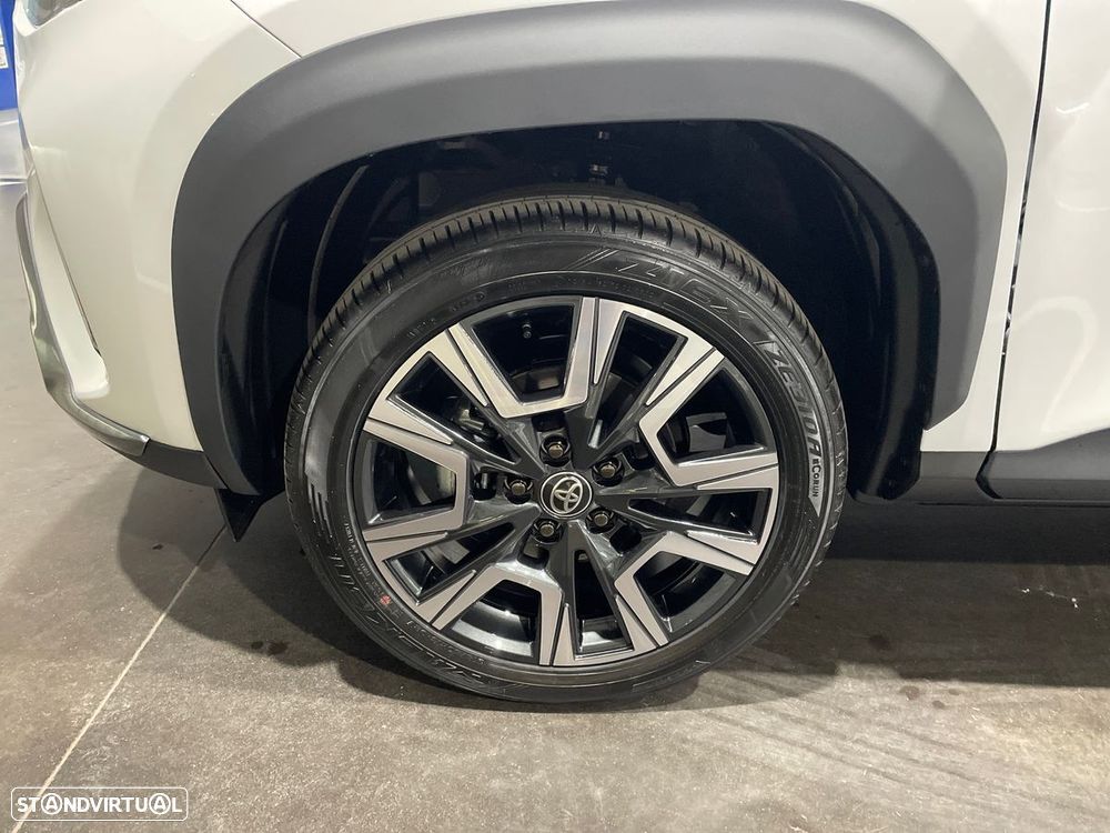 Toyota Yaris Cross 1.5 HDF Luxury - 17
