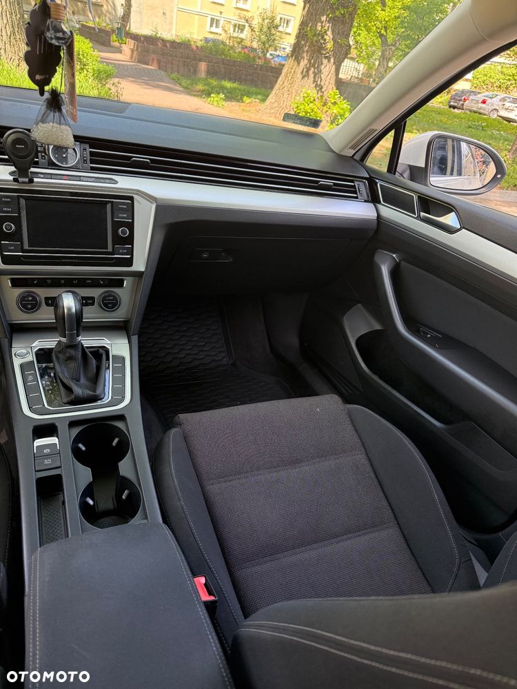 Volkswagen Passat - 7