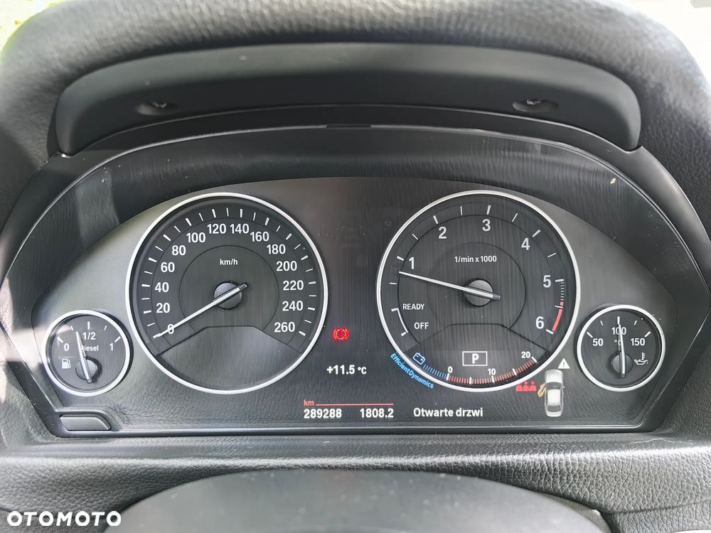 BMW Seria 3 320d Luxury Line - 5