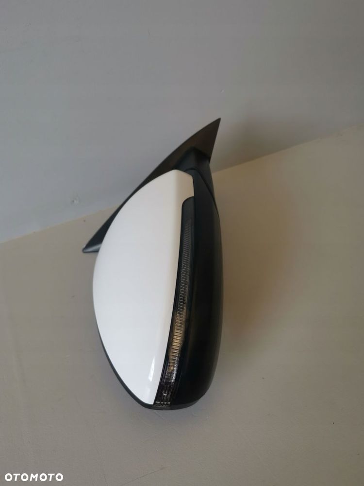 KIA X-CEED PROCEED CEED III LIFT 23 LUSTERKO PRAWE 10 PIN HW - 4