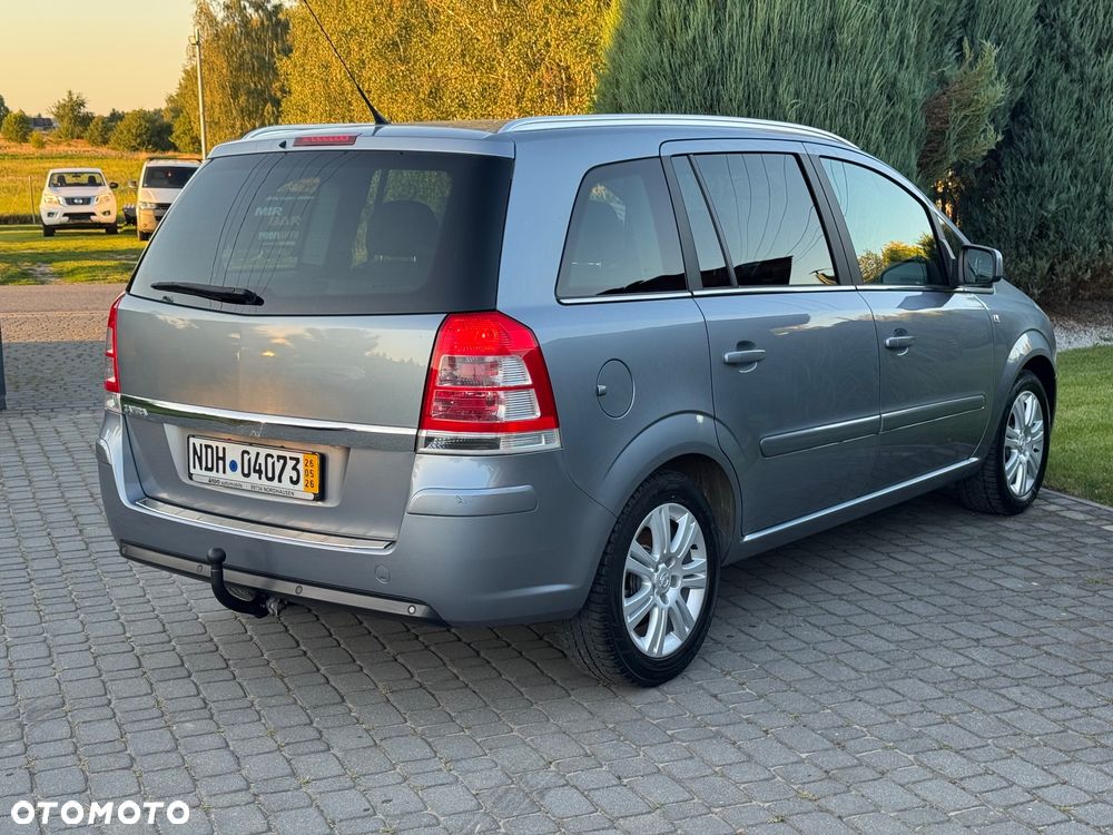 Opel Zafira - 11