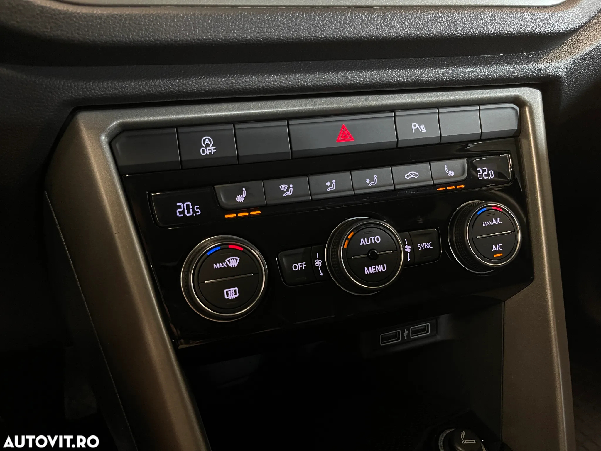 Volkswagen T-ROC 1.0 TSI Design - 21
