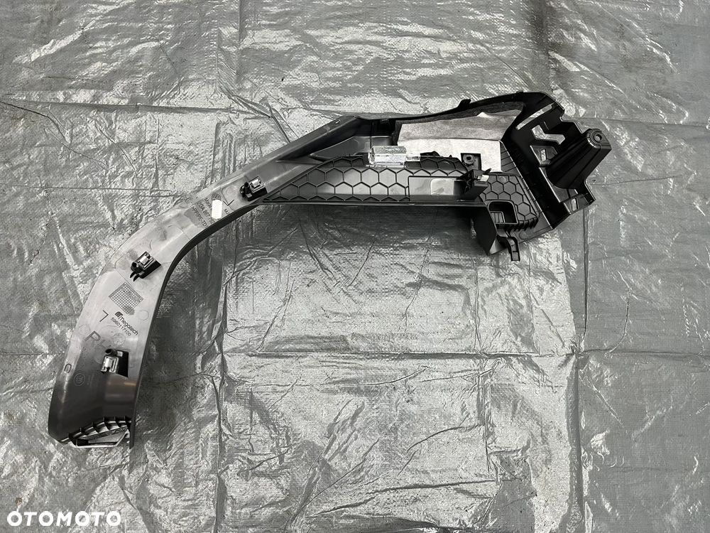 VW T-Roc Listwa ozdobna bagażnika lewy prawy boczek 2GA867761A 2GA867762A - 5