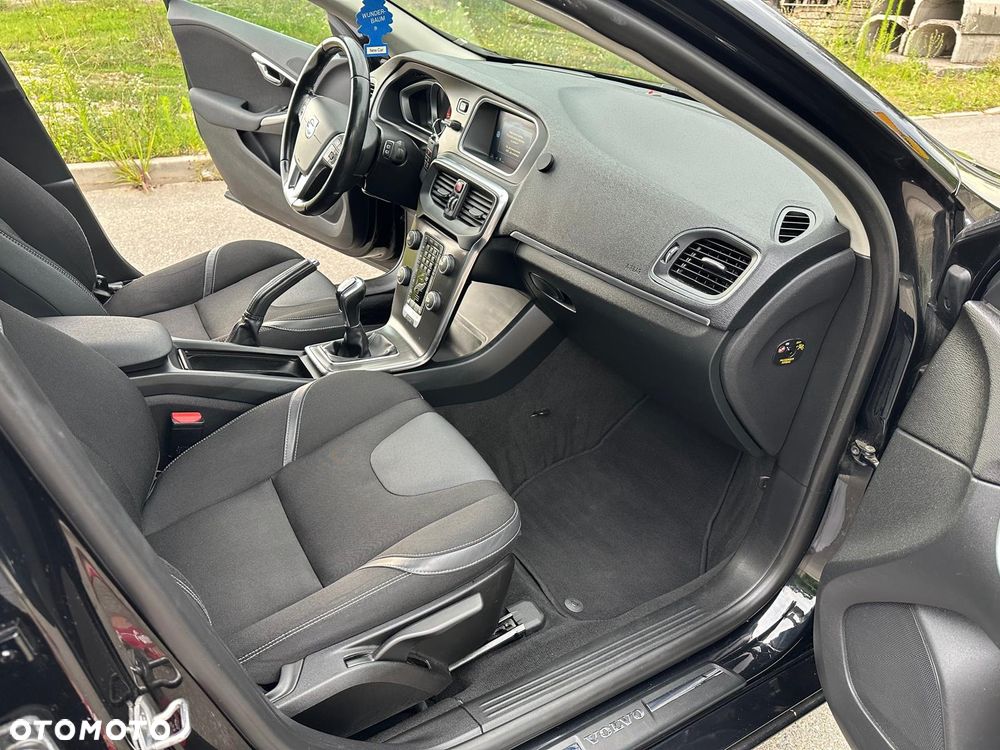 Volvo V40 D2 You - 17