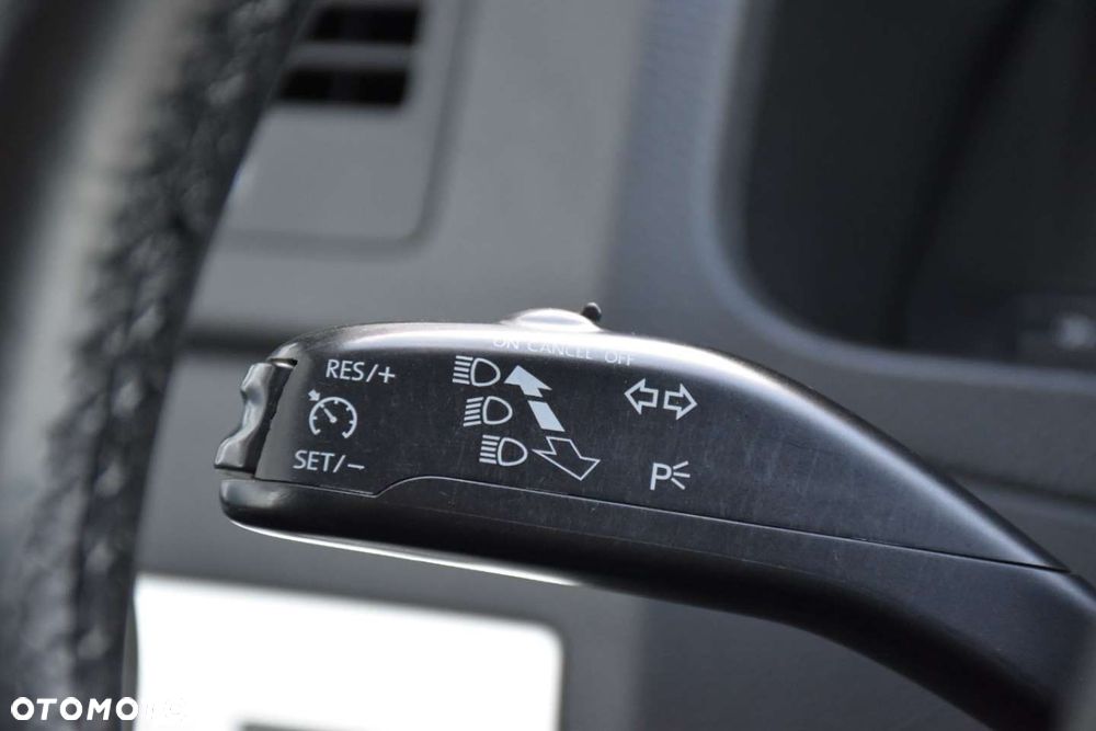 Volkswagen Multivan - 17