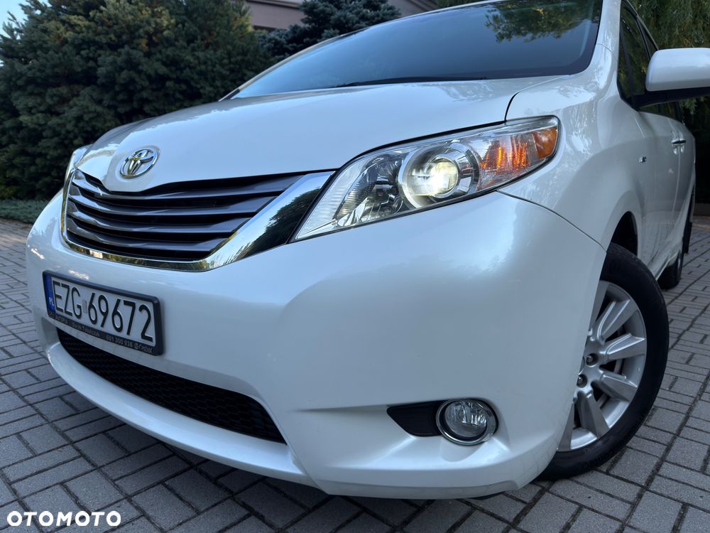 Toyota Sienna 3.5 V6 XLE AWD - 6
