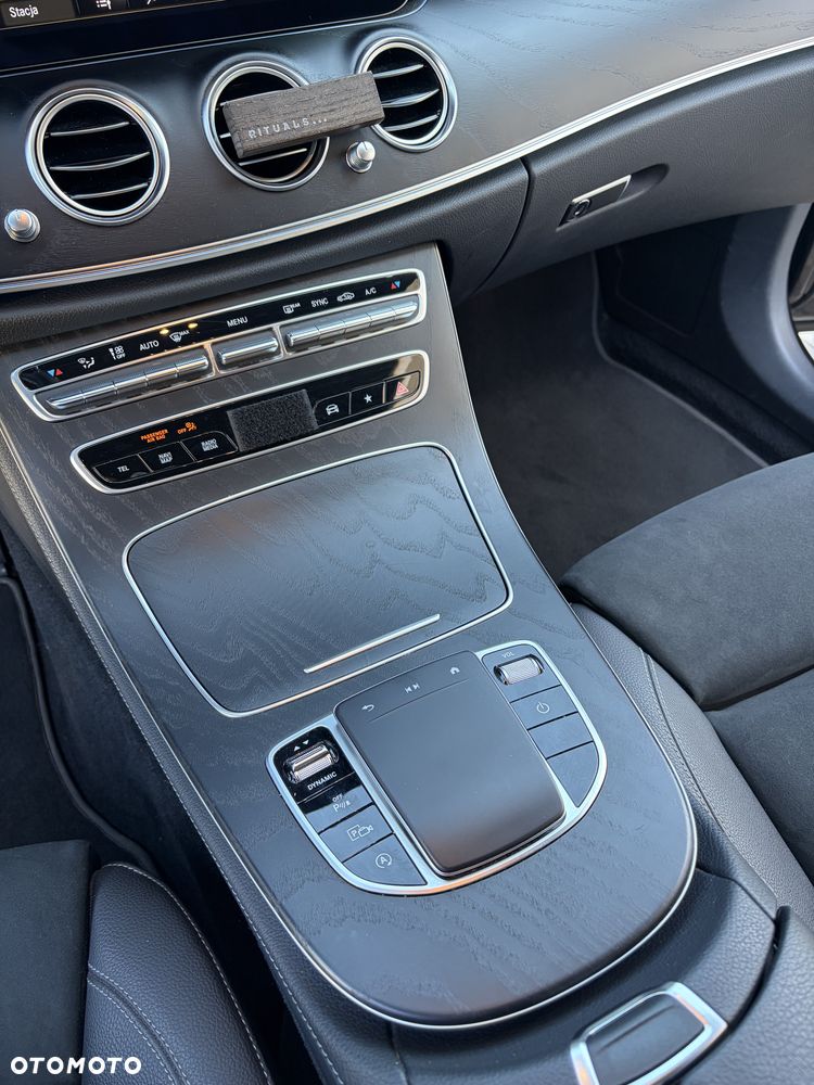 Mercedes-Benz Klasa E 220 d 4-Matic - 18