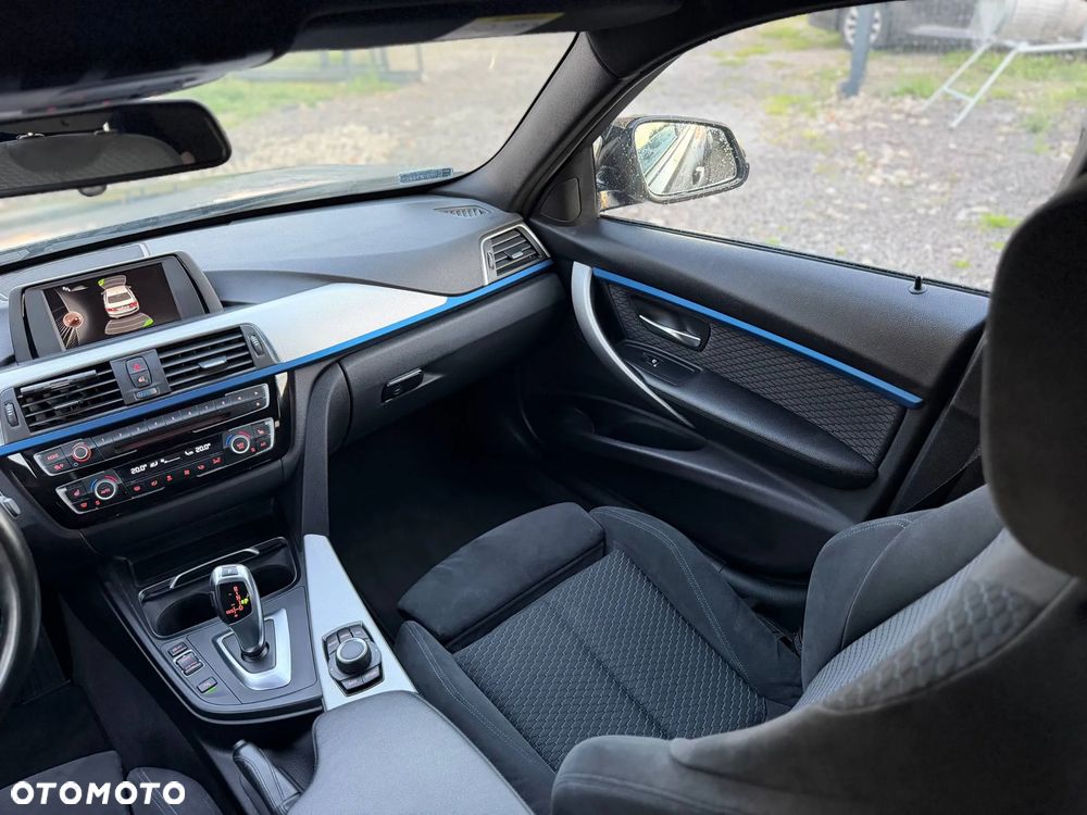 BMW Seria 3 320d M Sport Shadow sport - 24