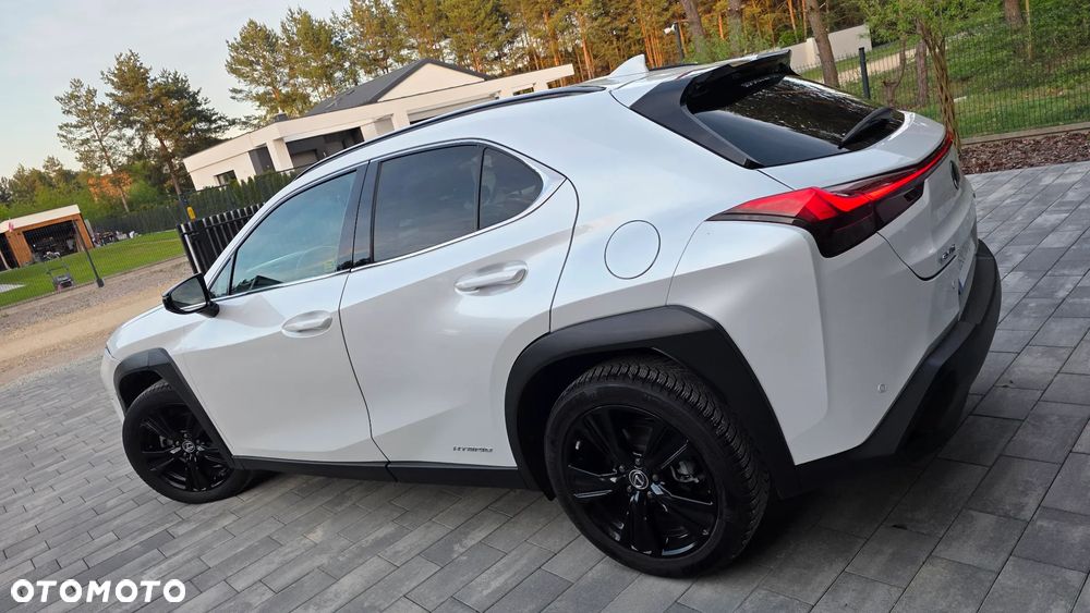 Lexus UX 250h GPF F Impression 2WD - 9