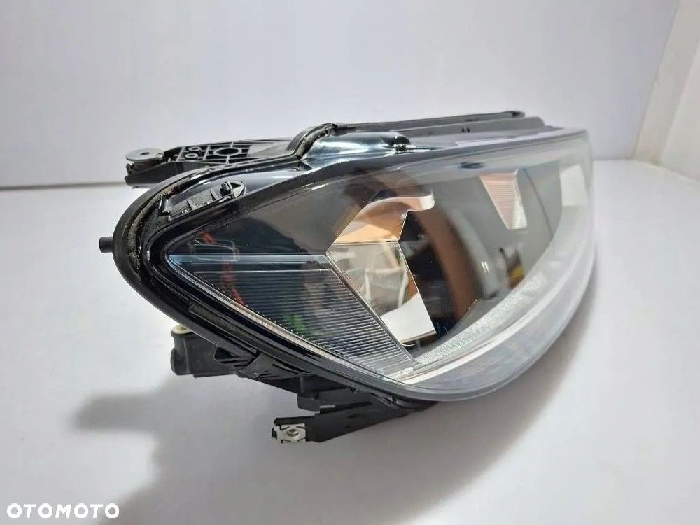 Volkswagen Touran III 2019 Prawa Lampa Reflektor 5TB941006A EUROPA - 4