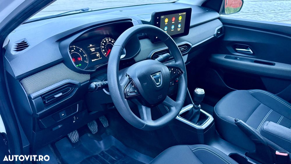 Dacia Logan TCe 90 MT5 Essential - 9