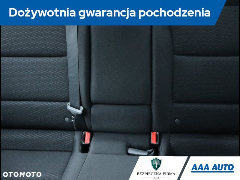 Hyundai Elantra - 11