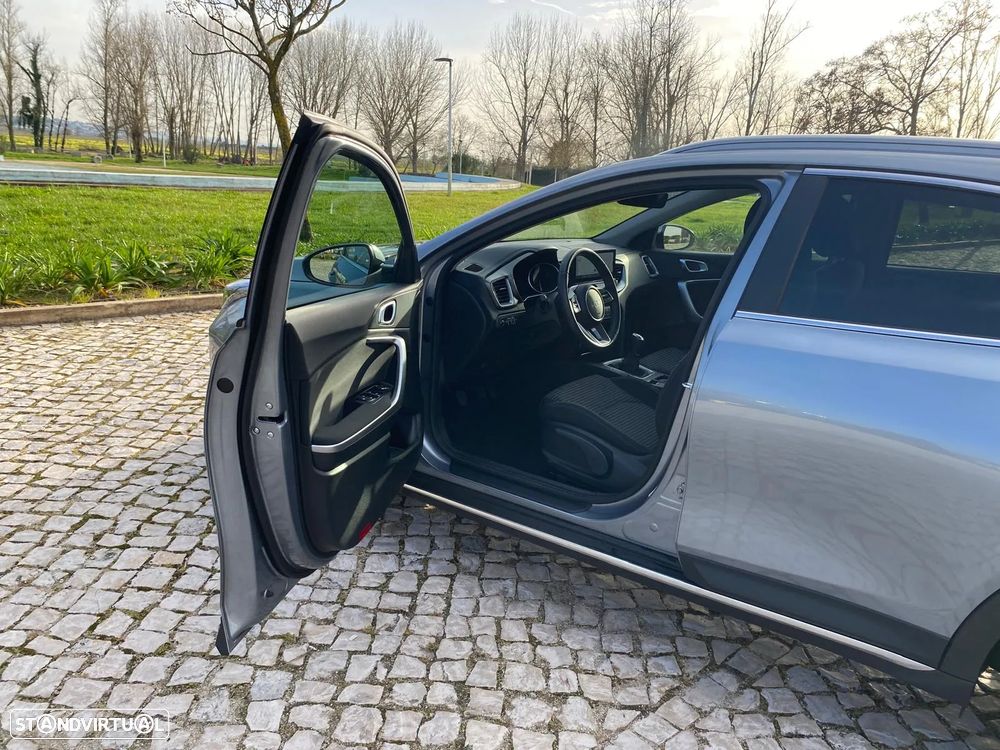 Kia XCeed 1.5 T-GDI Sport - 4