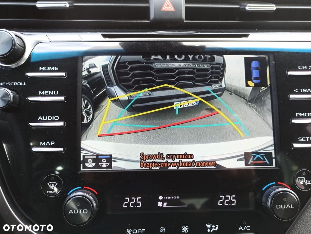 Toyota Camry - 23