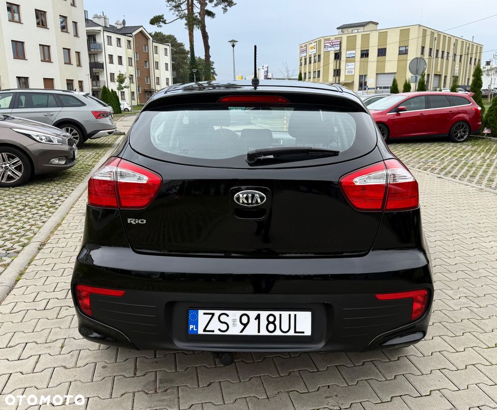 Kia Rio 1.2 M - 10