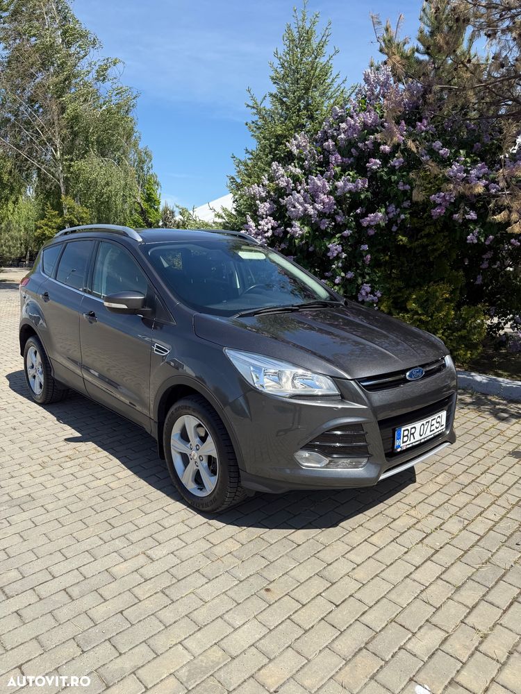 Ford Kuga - 10