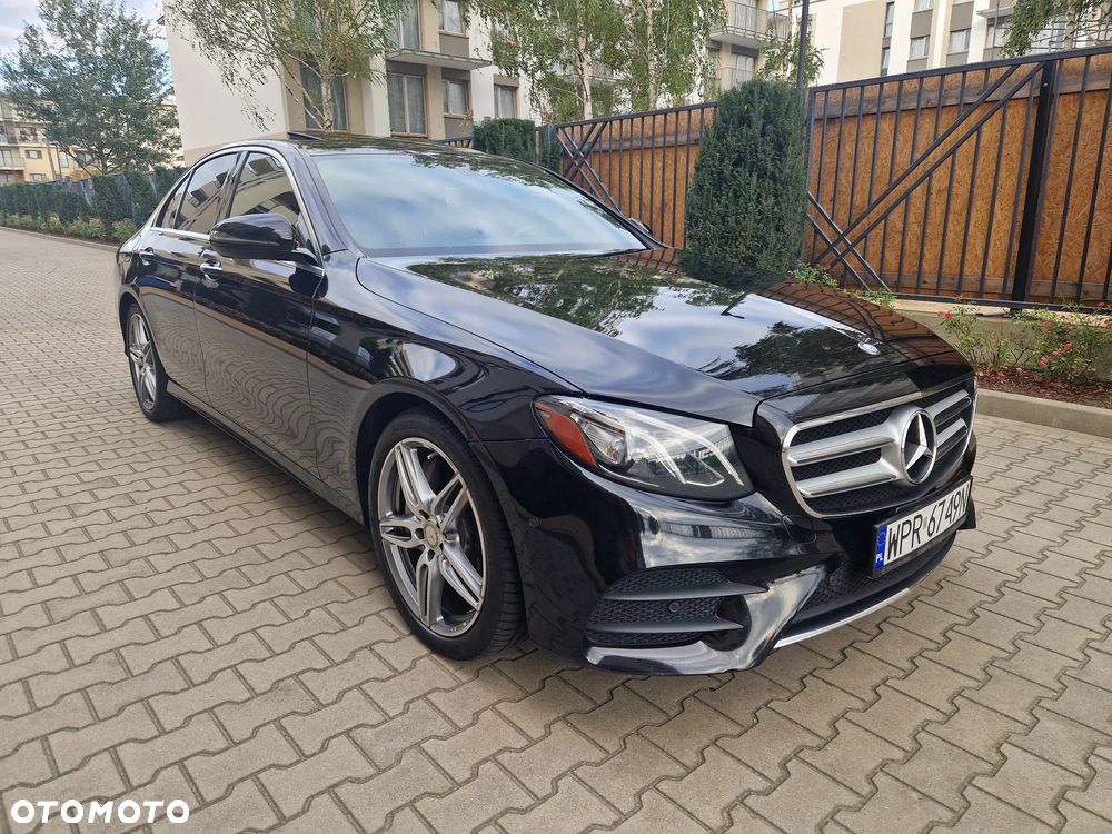 Mercedes-Benz Klasa E 300 9G-TRONIC AMG Line - 3