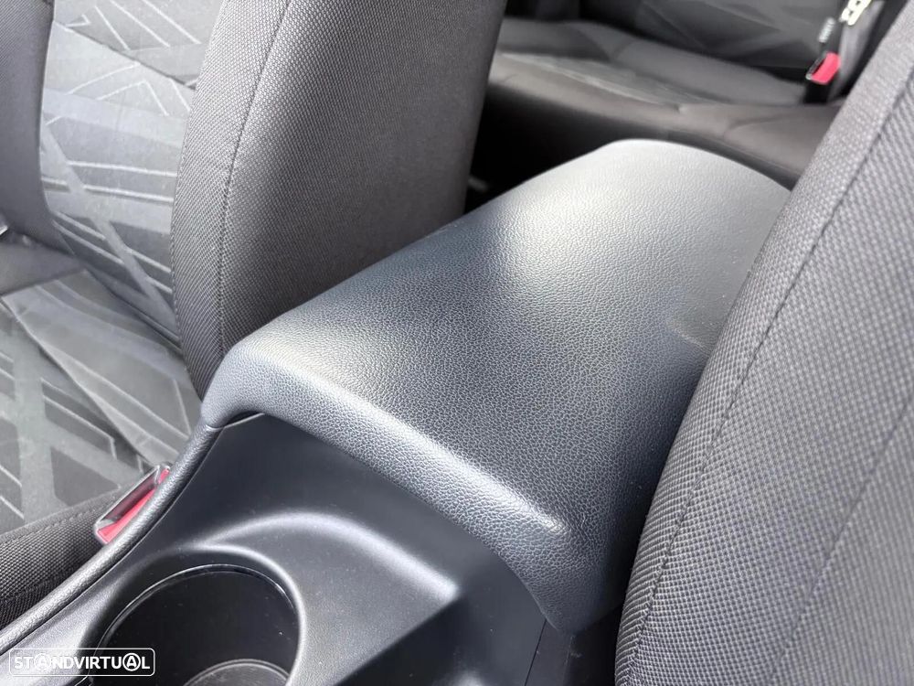 Kia Ceed 1.4 CRDi Nav Line - 33