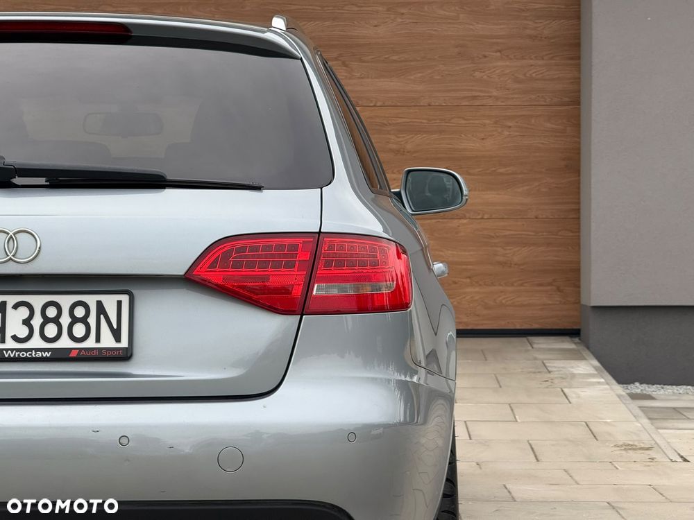 Audi A4 Avant 2.0 TDI DPF S line Sportpaket (plus) - 32