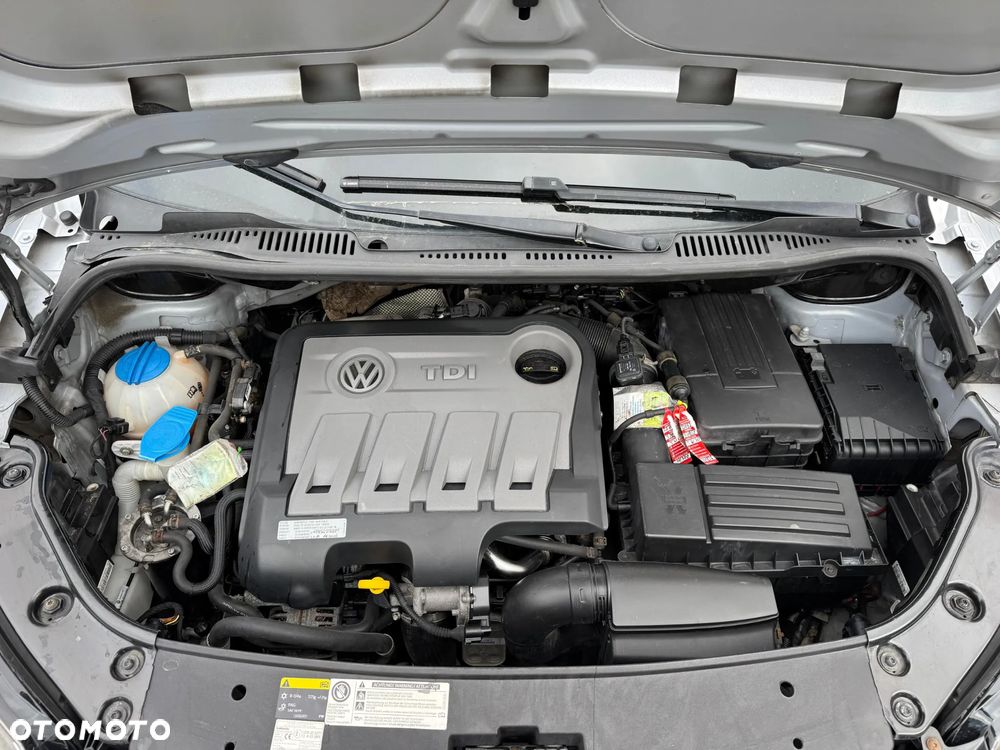 Volkswagen Touran 1.6 TDI DPF Comfortline DSG - 25