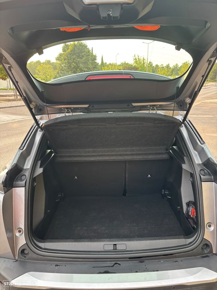 Peugeot e-2008 50 kWh Active - 19