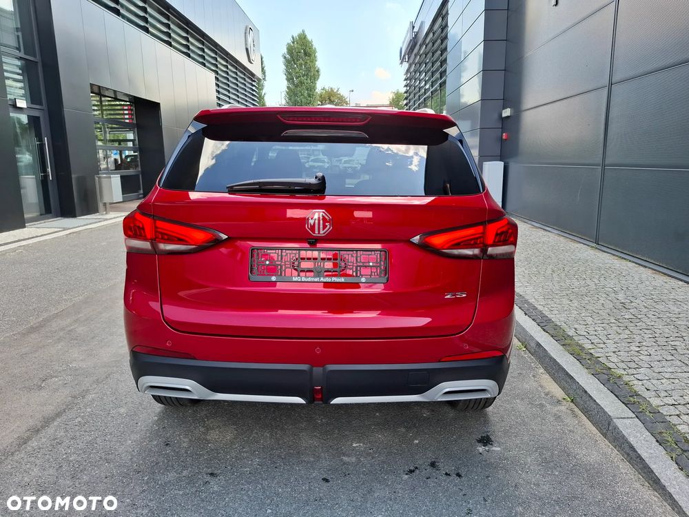 MG ZS - 6