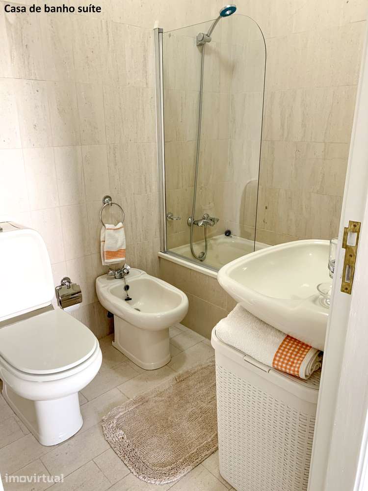 Quarto com casa de banho privada perto do Braga Parque - Grande imagem: 5/12