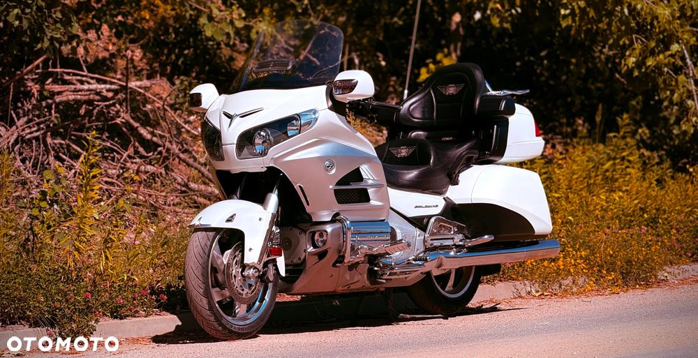 Honda GL - 12