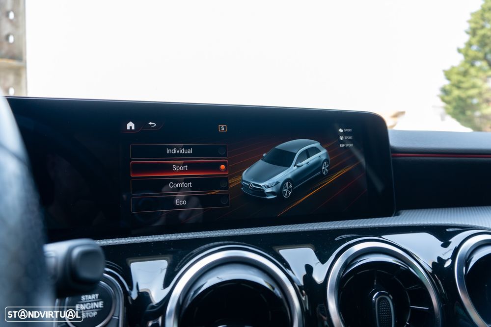 Mercedes-Benz A 180 7G-DCT AMG Line - 16