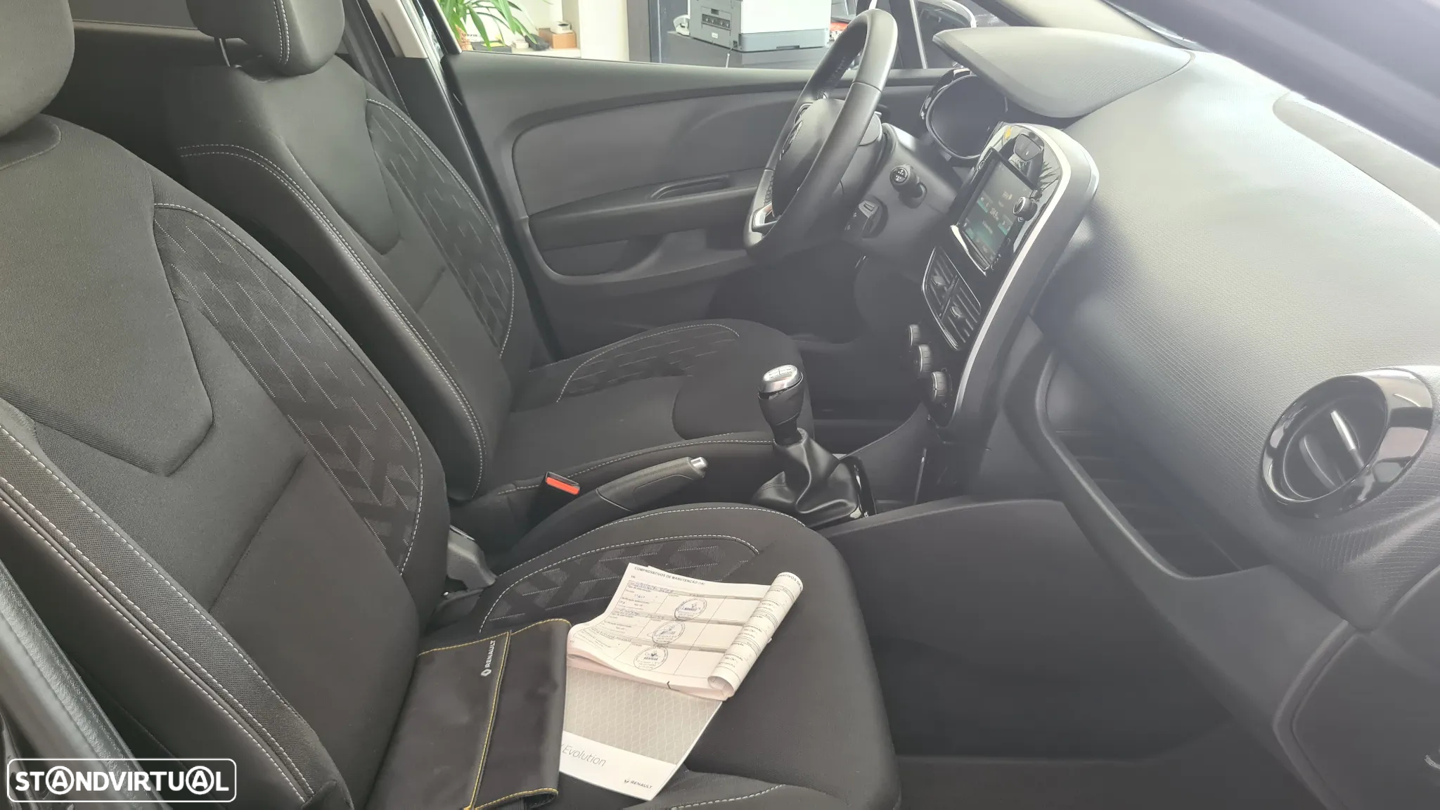 Renault Clio Sport Tourer 0.9 TCe Limited - 24