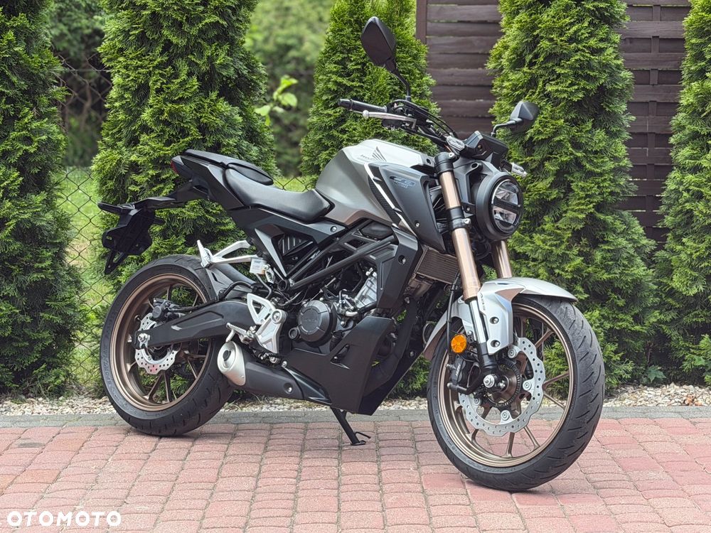Honda CB - 1