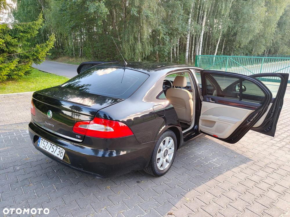 Skoda Superb 1.8 TSI Ambition - 27