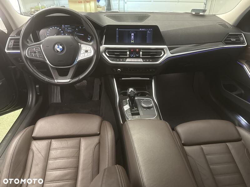 BMW Seria 3 318i - 20