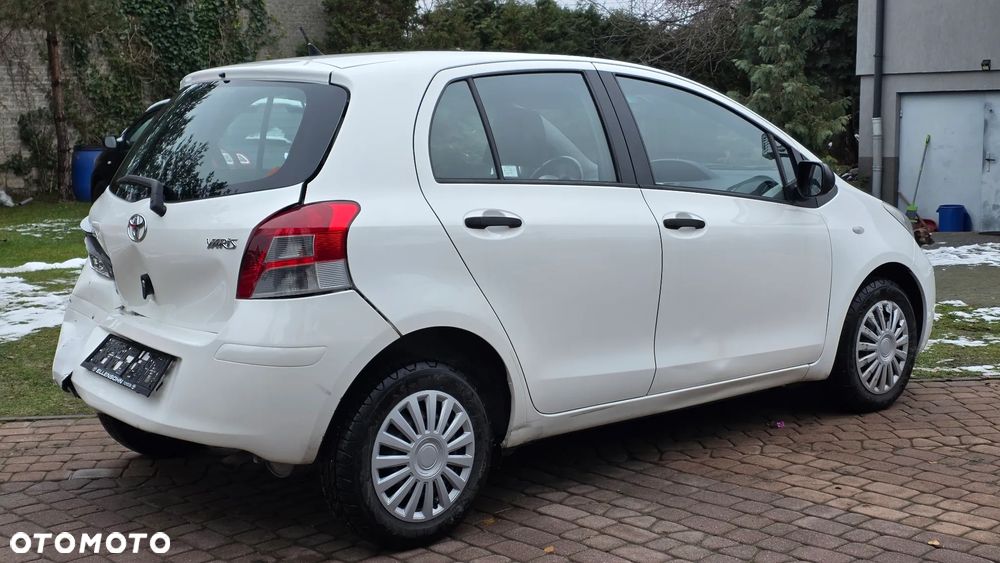 Toyota Yaris 1.0 VVT-i Cool - 3