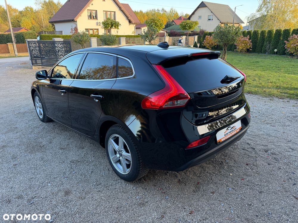 Volvo V40 2015 photo 2