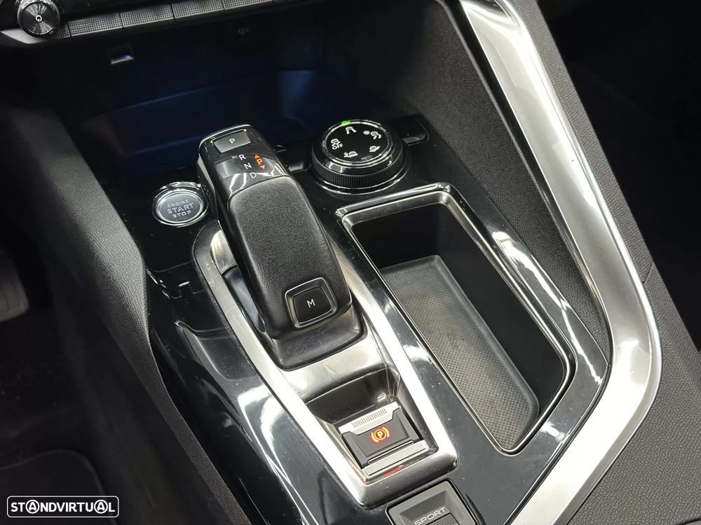 Peugeot 3008 BlueHDi 130 Stop & Start EAT8 Allure - 17