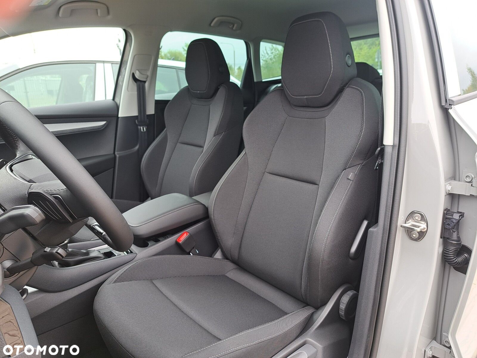 Skoda Karoq 1.5 TSI ACT Edition 130 DSG - 14