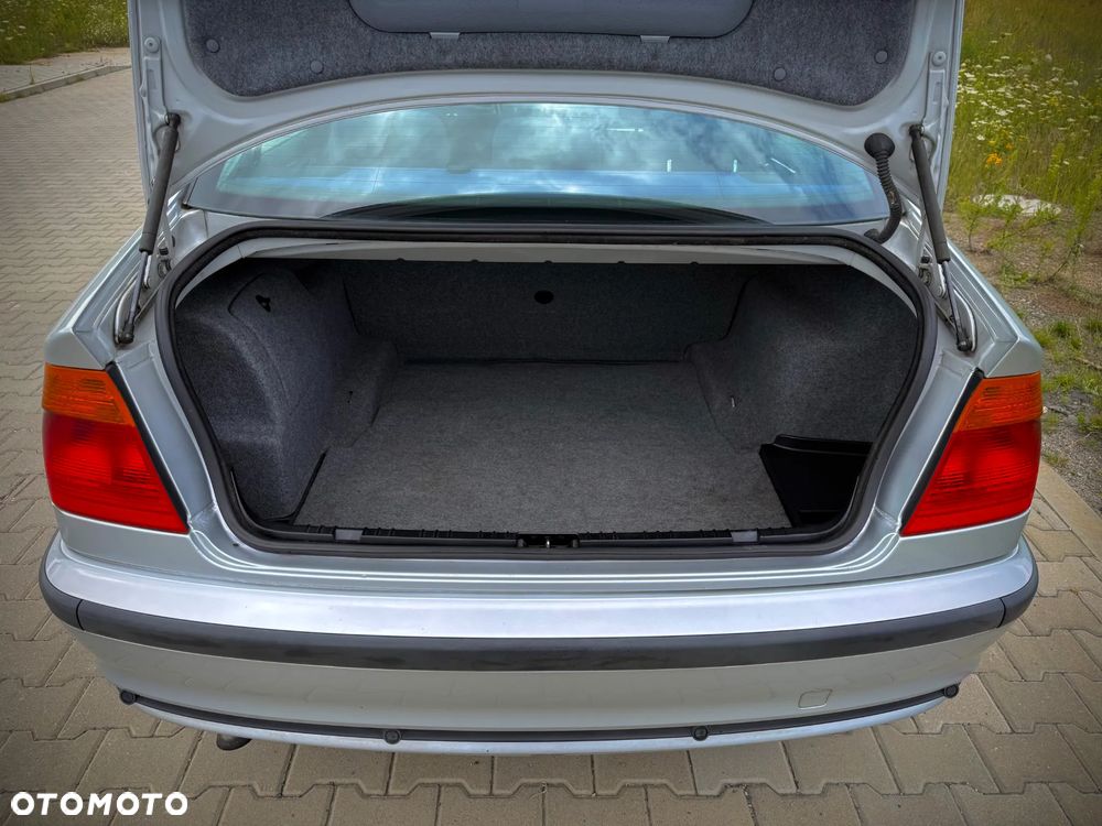 BMW Seria 3 - 23