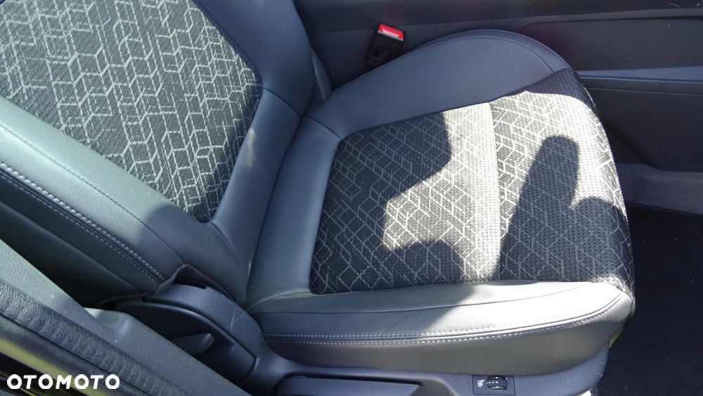 Peugeot 3008 HDi FAP 150 Premium - 32