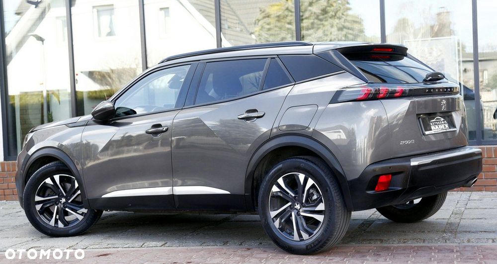 Peugeot 2008 - 8