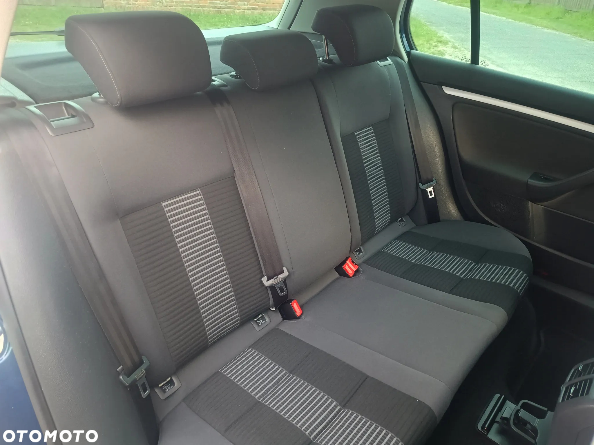 Volkswagen Golf 1.6 United - 13