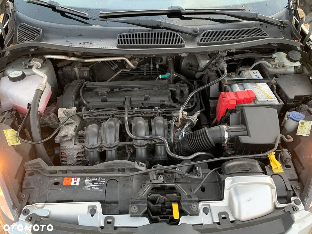 Ford Fiesta 1.4 Trend - 39