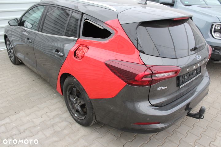 Ford Focus 1.0 EcoBoost Titanium - 36