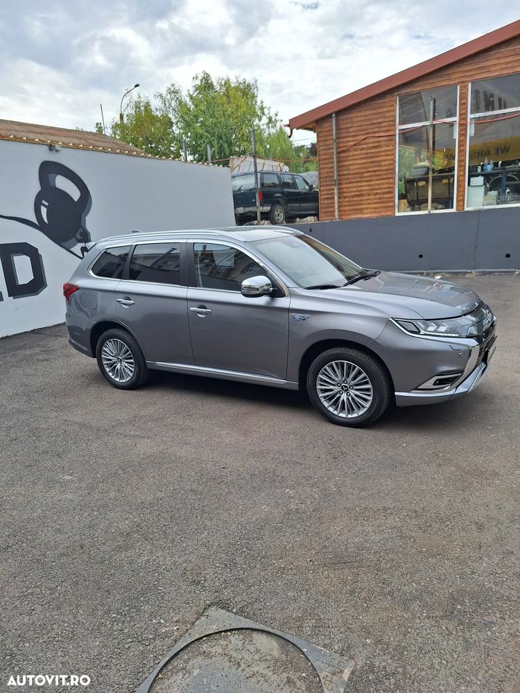 Mitsubishi Outlander 2.4 4WD Diamant+ - 8
