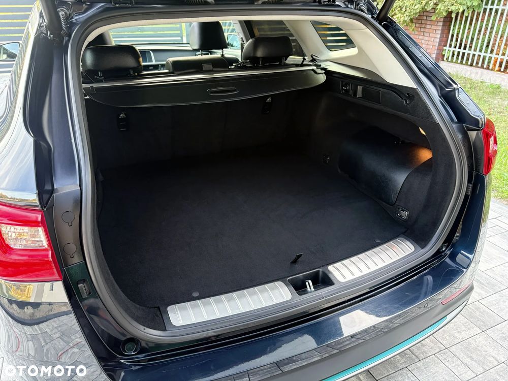Kia Optima - 36