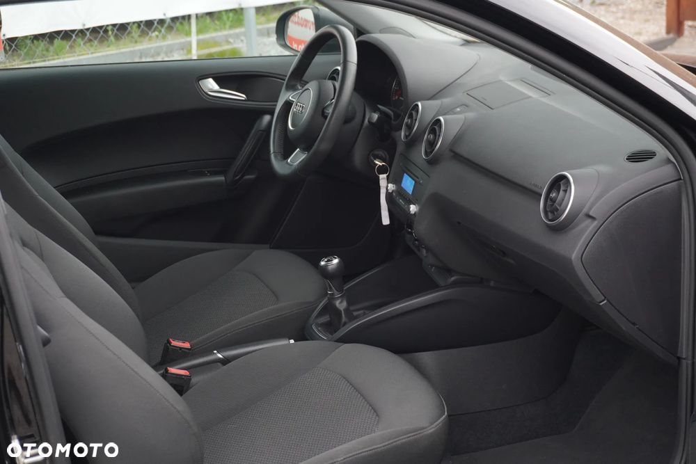 Audi A1 3-drzwiowe 1.2 TFSI admired - 33
