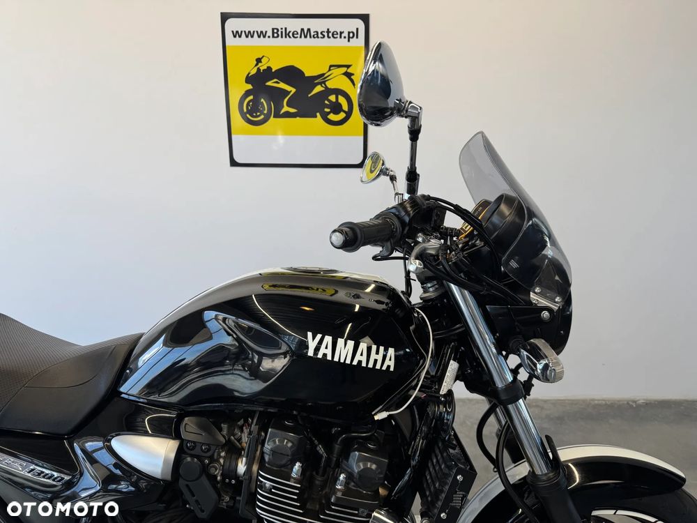 Yamaha XJR - 10