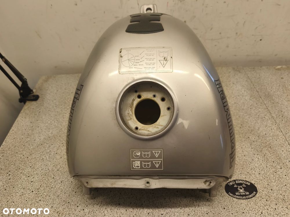 Bak, zbiornik paliwa Triumph Daytona 955i 955 - 2